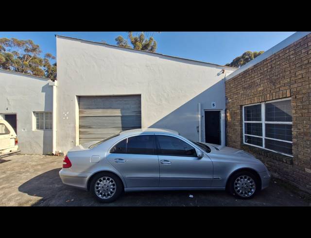110M² WAREHOUSE TO LET IN ATLANTIS INDUSTRIAL